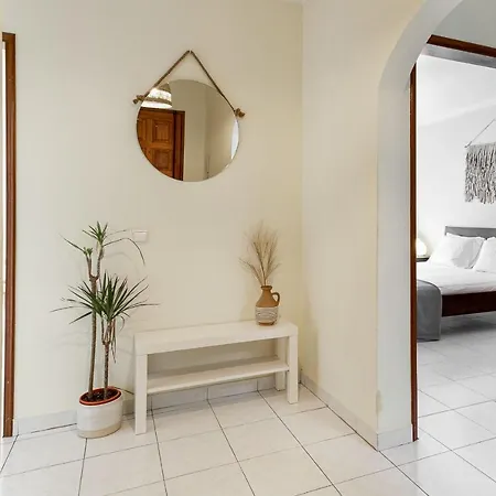 דירה 1br Infante Flat In By Lovelystay