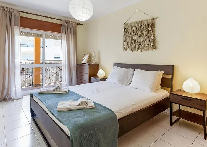 1br Infante Flat In By Lovelystay Appartamento Quarteira