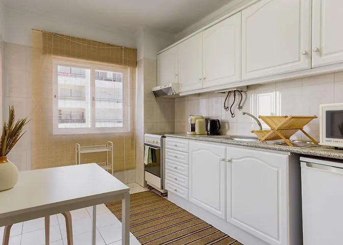Appartement 1br Infante Flat In By Lovelystay