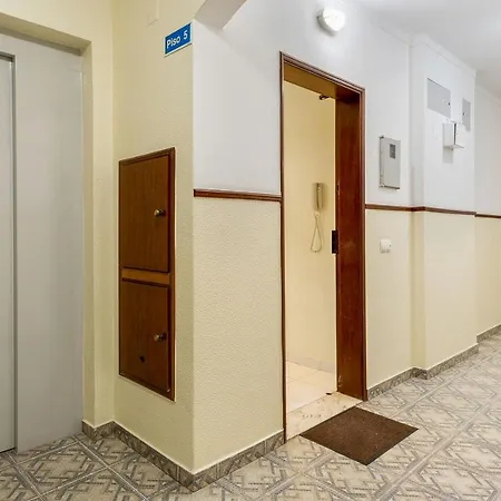 Апартаменты 1br Infante Flat In By Lovelystay
